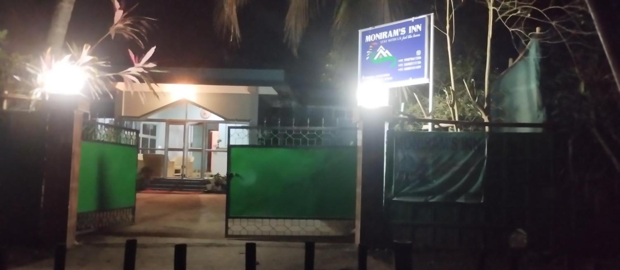 Monirams Inn. Kāziranga Esterno foto